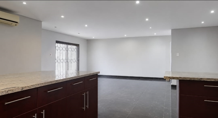 4 Bedroom Property for Sale in Parklands North Western Cape